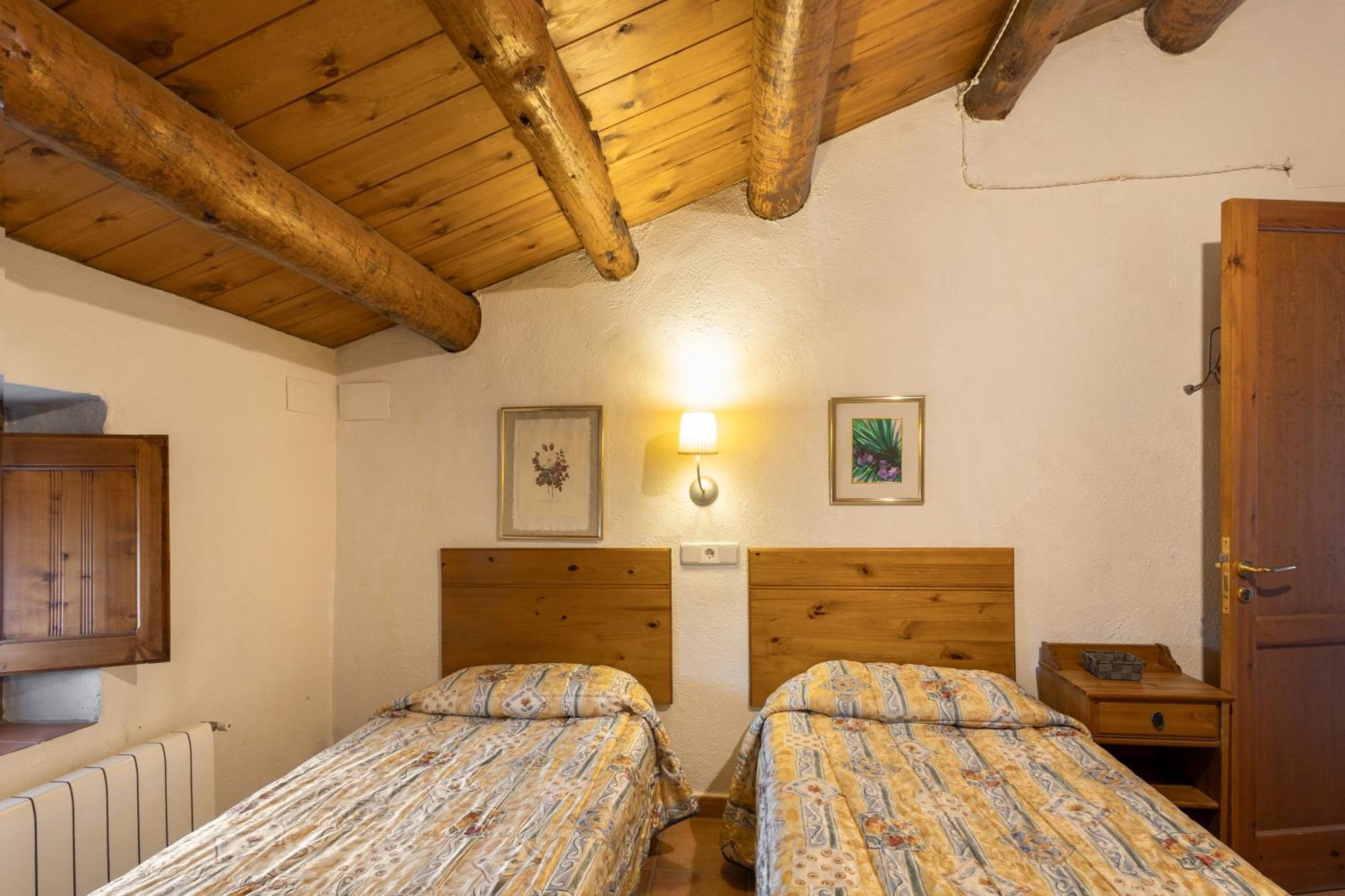Cal Contra Guest House Gelida Bagian luar foto